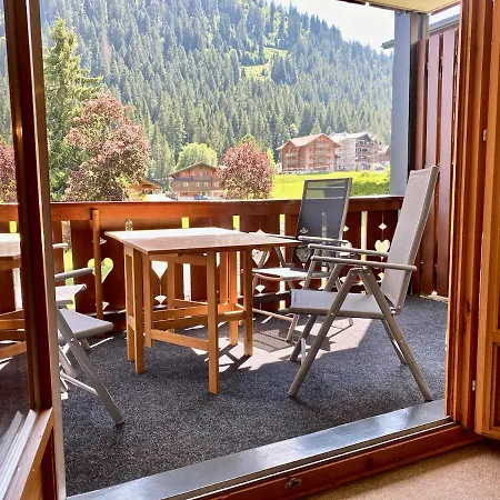 4 Person In Location Morgins