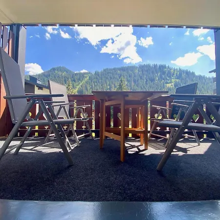 4 Person In Location Lägenhet *