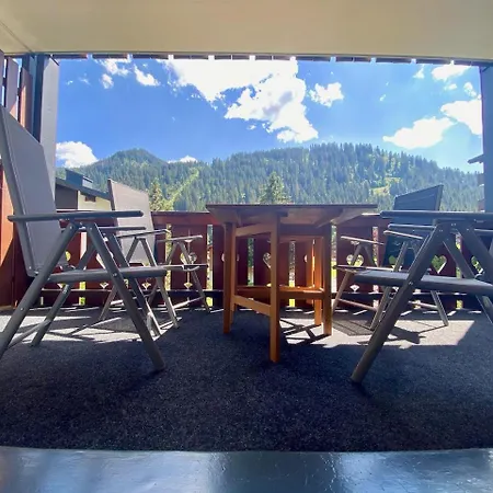 4 Person In Location Morgins