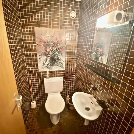 Apartment 4 Person In Location